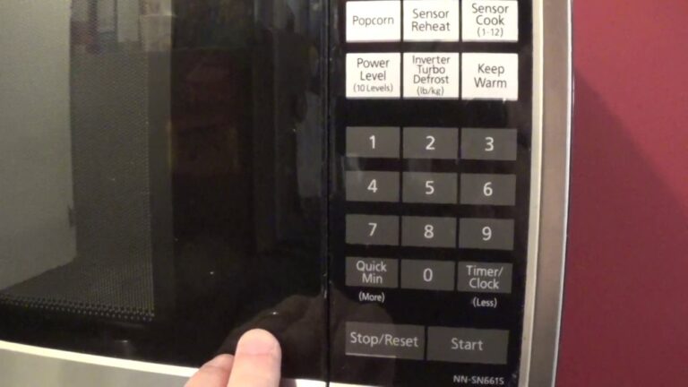 how do you set the clock on a panasonic microwave.jpg