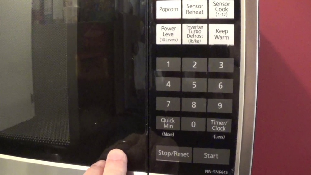how do you set the clock on a panasonic microwave.jpg