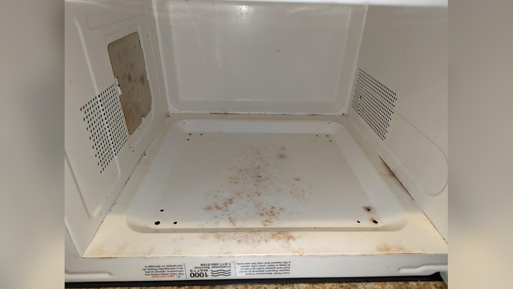 how to clean a moldy microwave.jpg