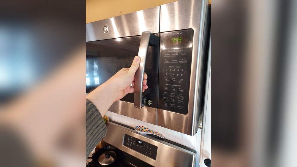 how to fix a microwave door handle.jpg