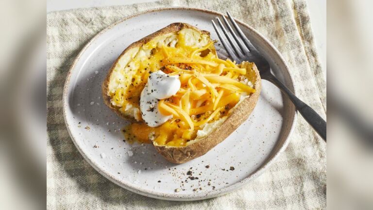 how to fix baked potatoes in the microwave.jpg